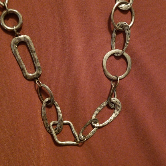 Premier  Designs Gold Hammered Necklace - Picture 2 of 2